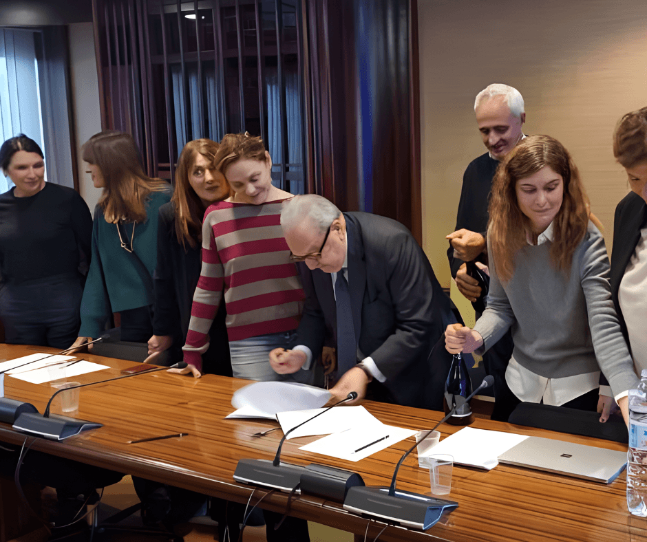 primo ccnl interpreti attori attrici italia 2023 foto firma 4